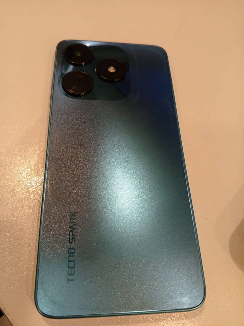 Tecno Spark 10C 3