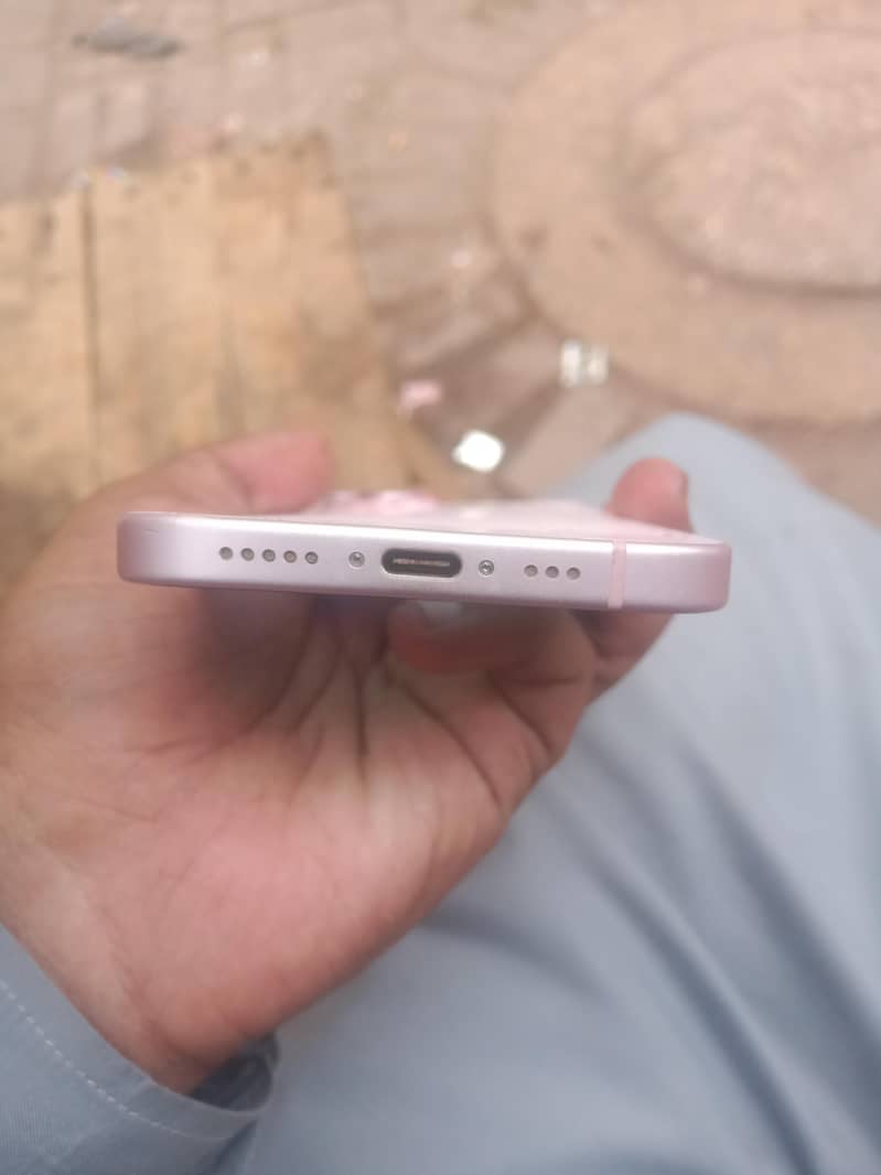 Apple iPhone 15 2