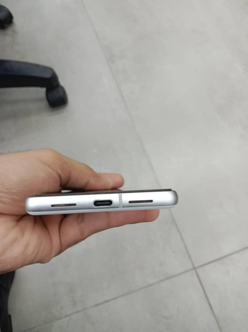 Google Pixel 7 3