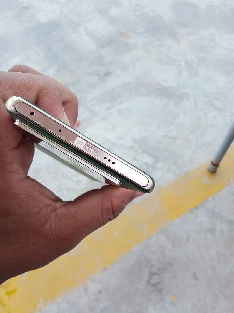 Infinix note 40 pro 3