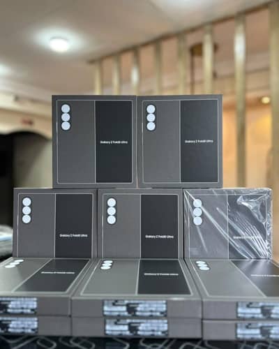 Fold 8 ULTRA 16GB/1TB 1024GB Box Pack NON Active Physical Dual Global