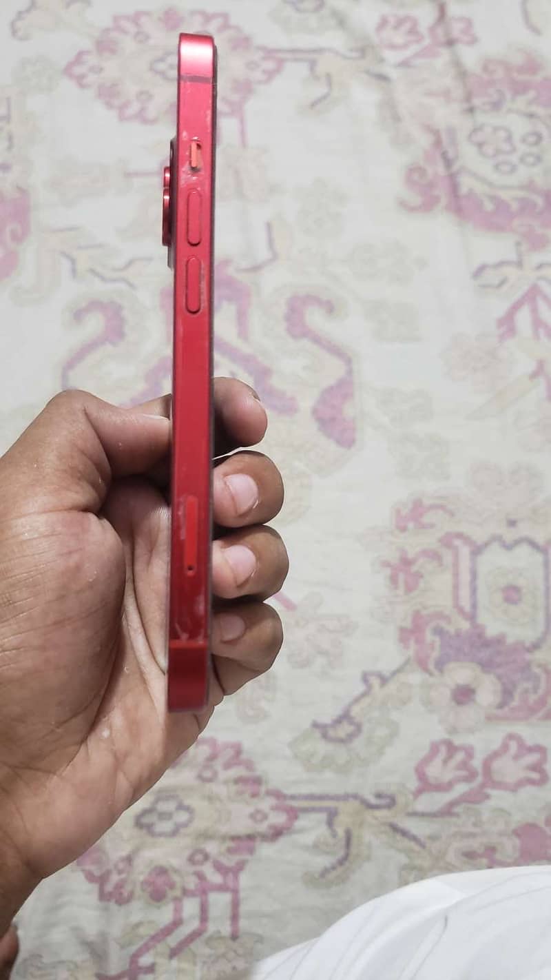 Apple iPhone 13 1