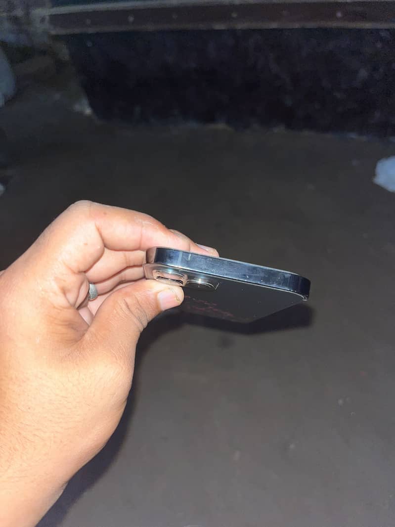 Apple iPhone 12 Pro 1