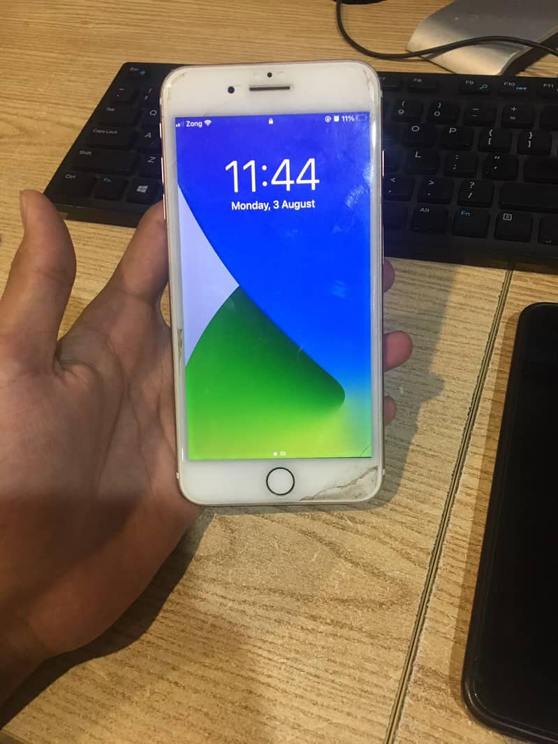 Apple iPhone 7 Plus 4