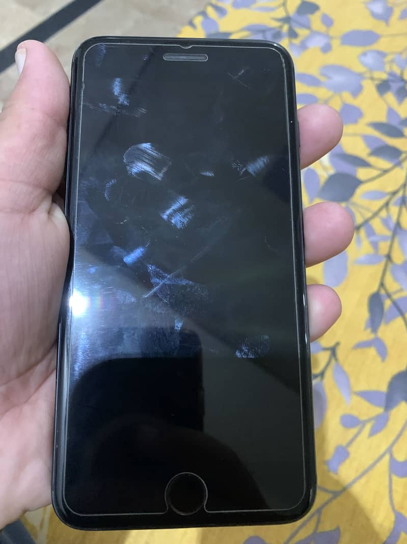 Apple iPhone 7 Plus 3