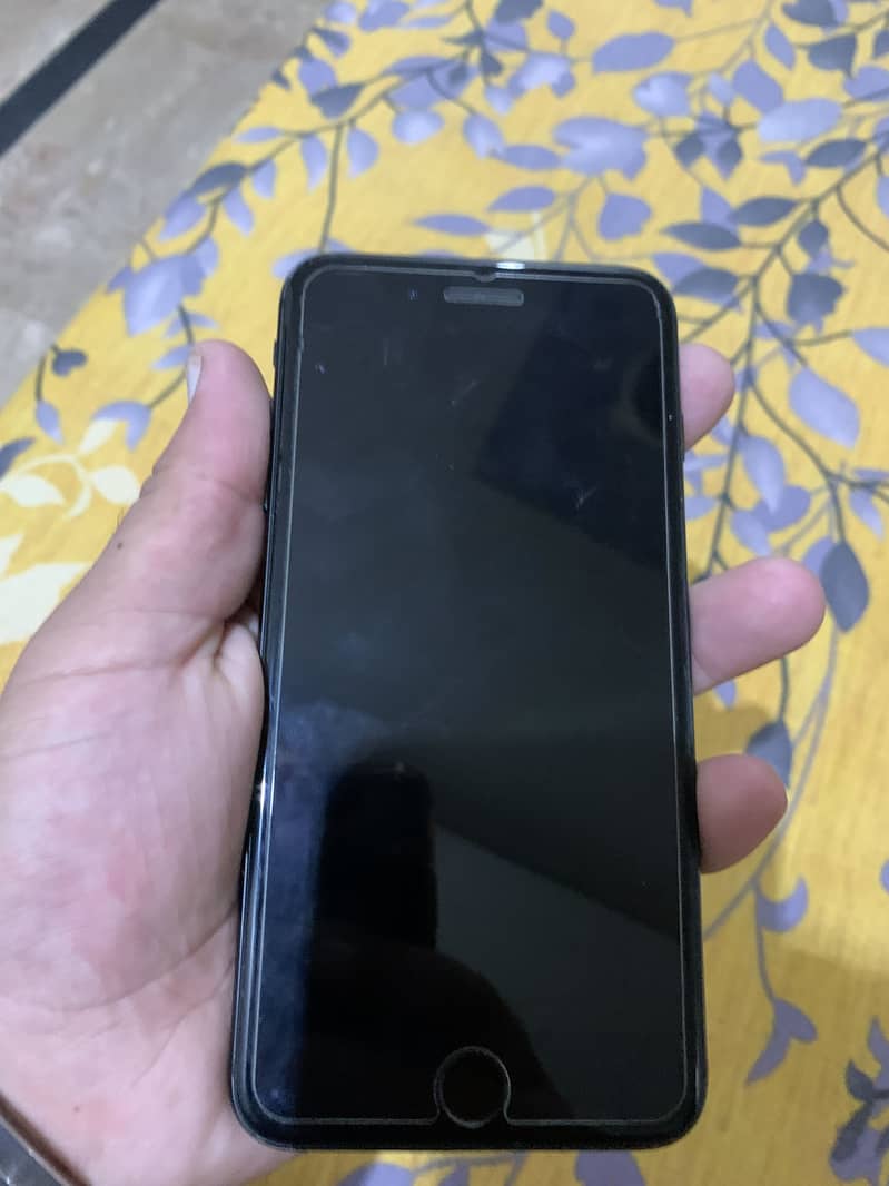 Apple iPhone 7 Plus 5