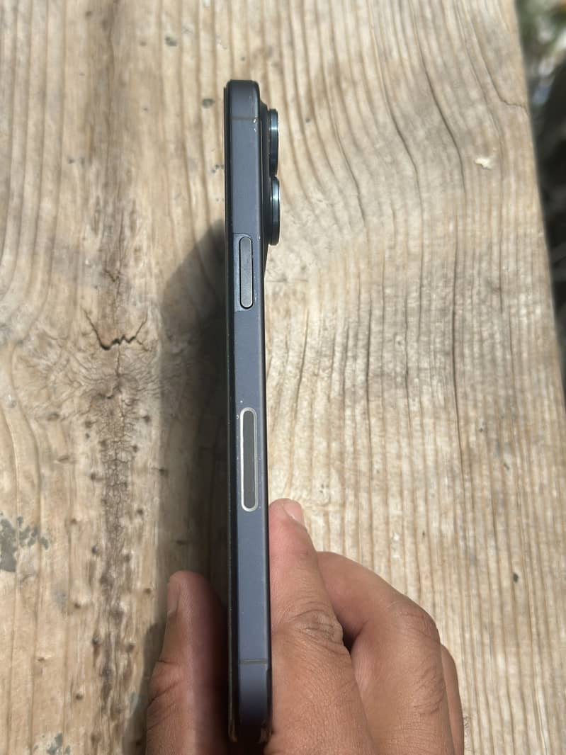 Apple iPhone 15 Pro Max 11