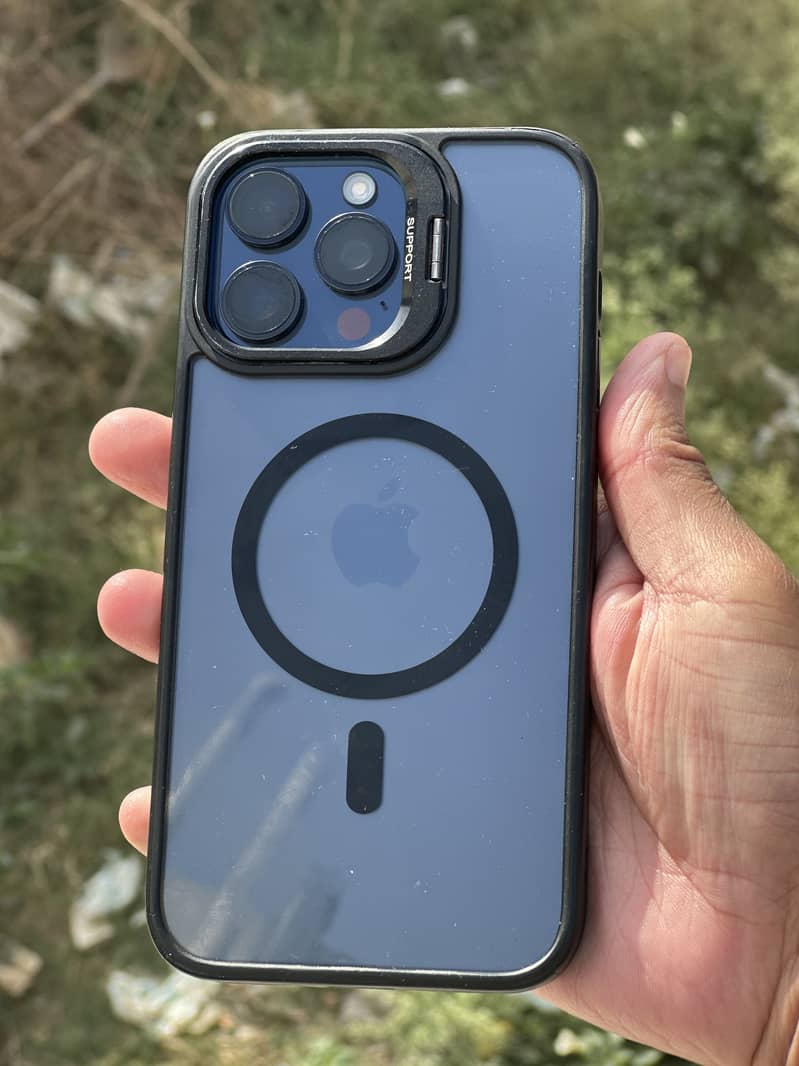 Apple iPhone 15 Pro Max 13