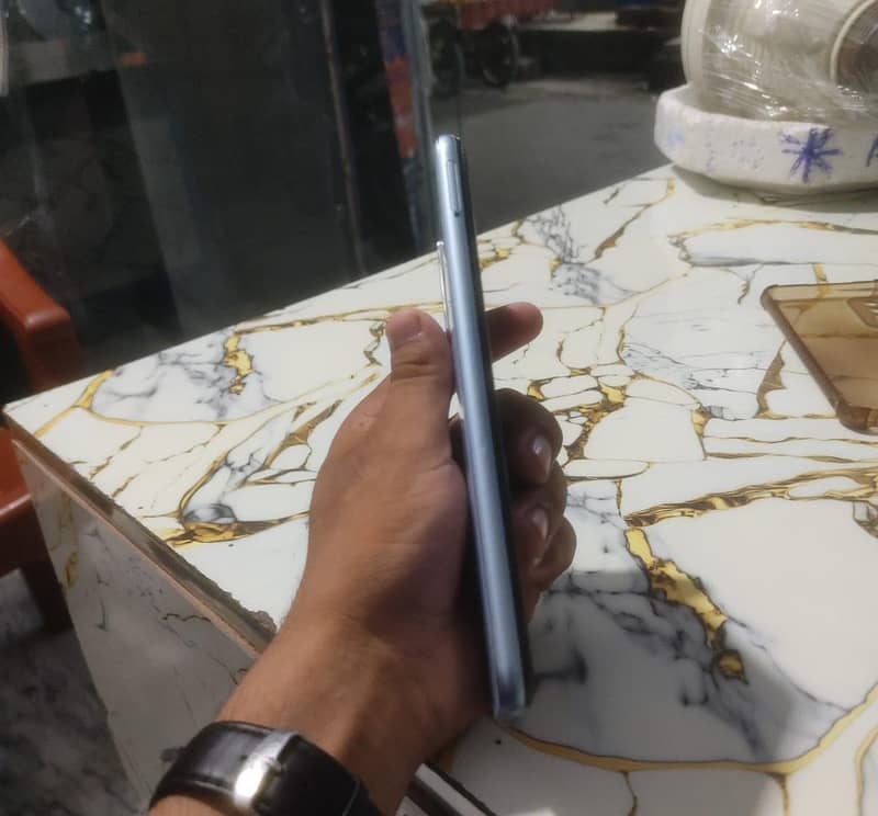 Vivo V21 2