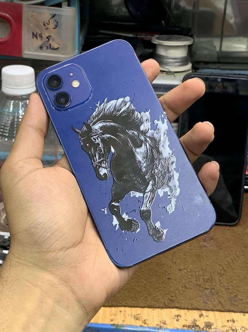 Apple iPhone 12 1