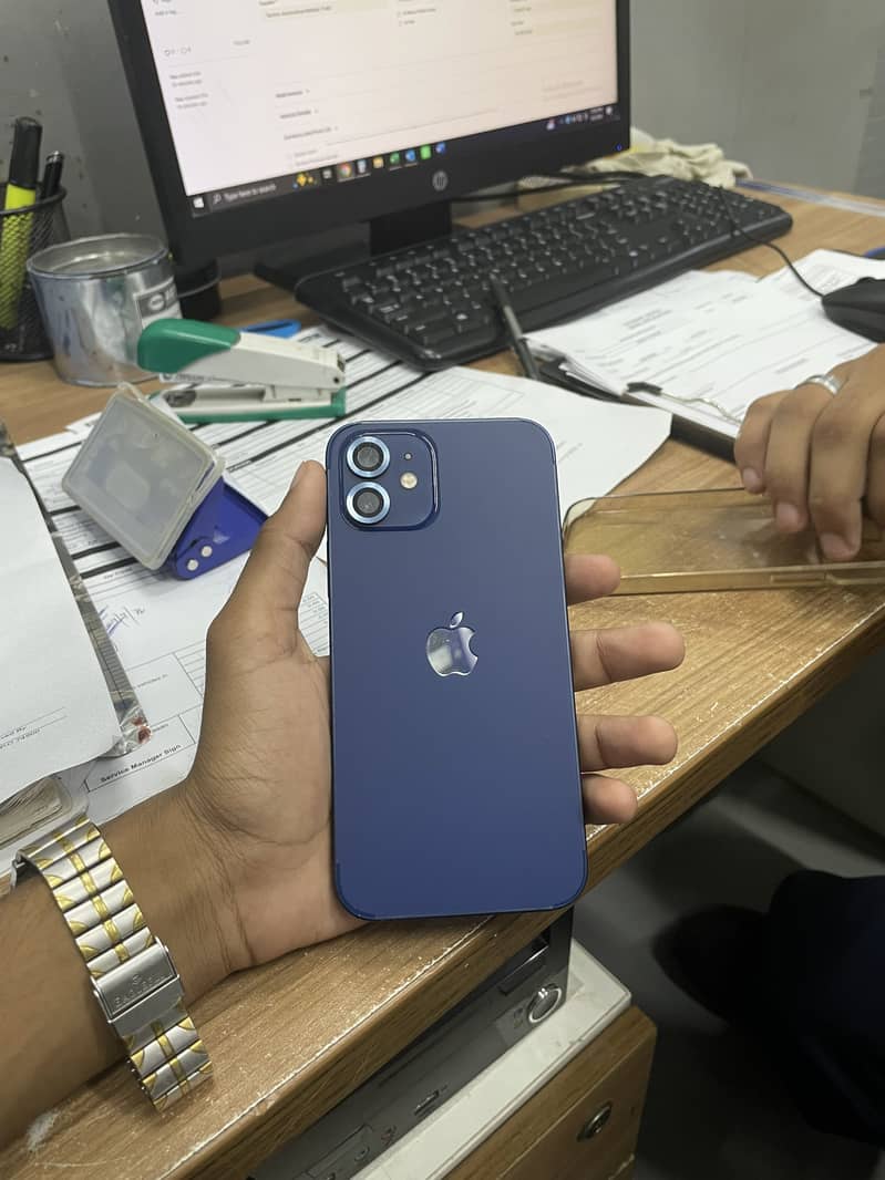 Apple iPhone 12 0