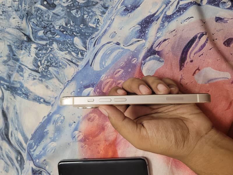 Apple iPhone 14 2