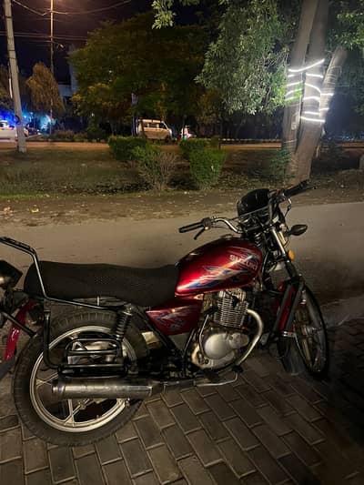 Suzuki GS 150 2021