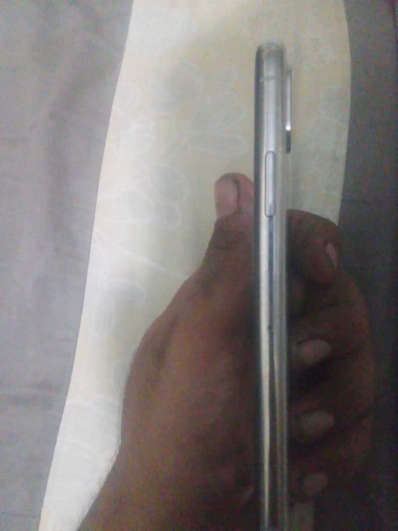 Apple iPhone X 6