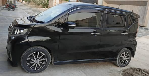 Daihatsu Move 2015