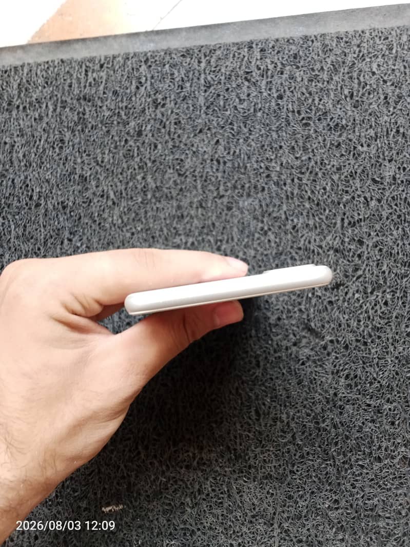 Apple iPhone 8 Plus 5