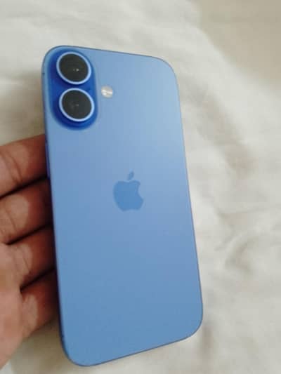 Apple iPhone 16