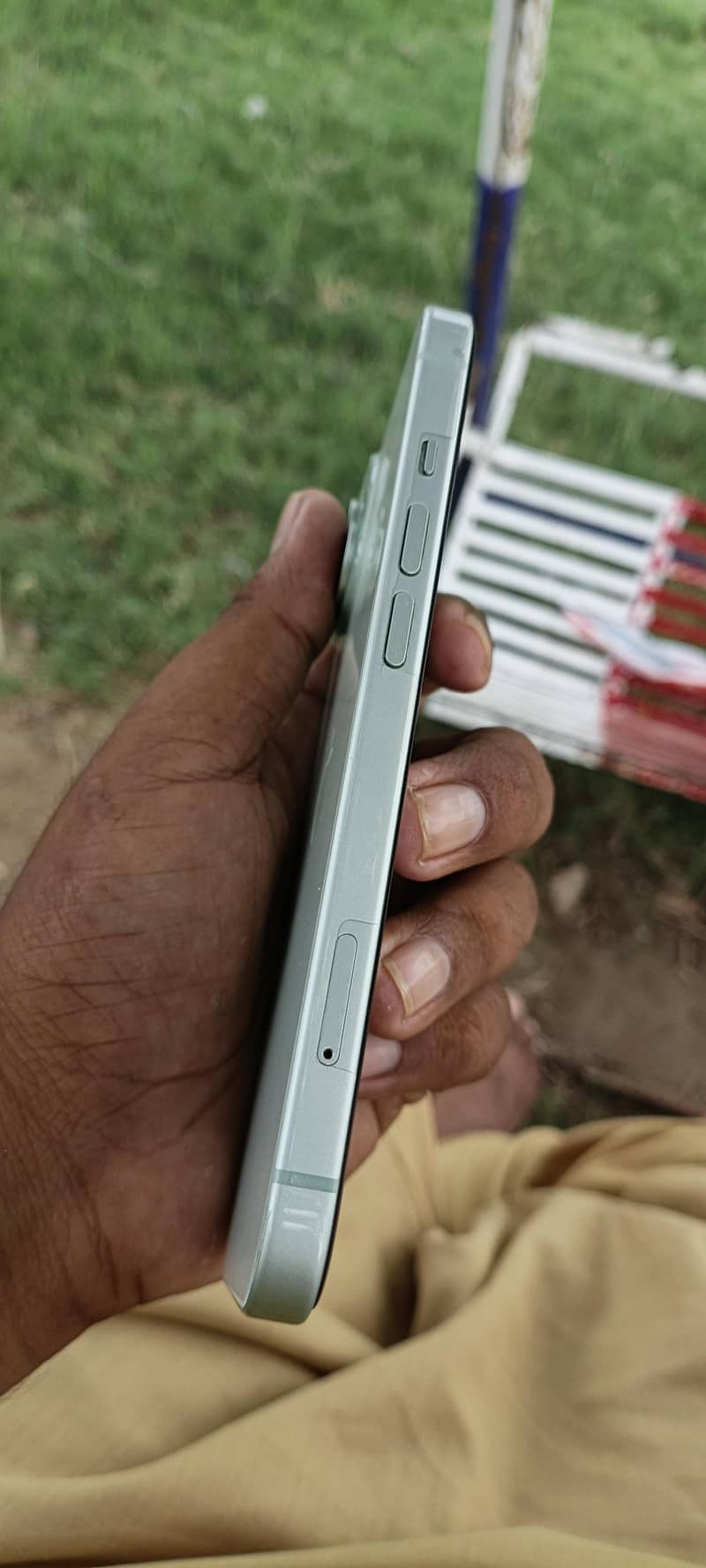 Apple iPhone 15 2