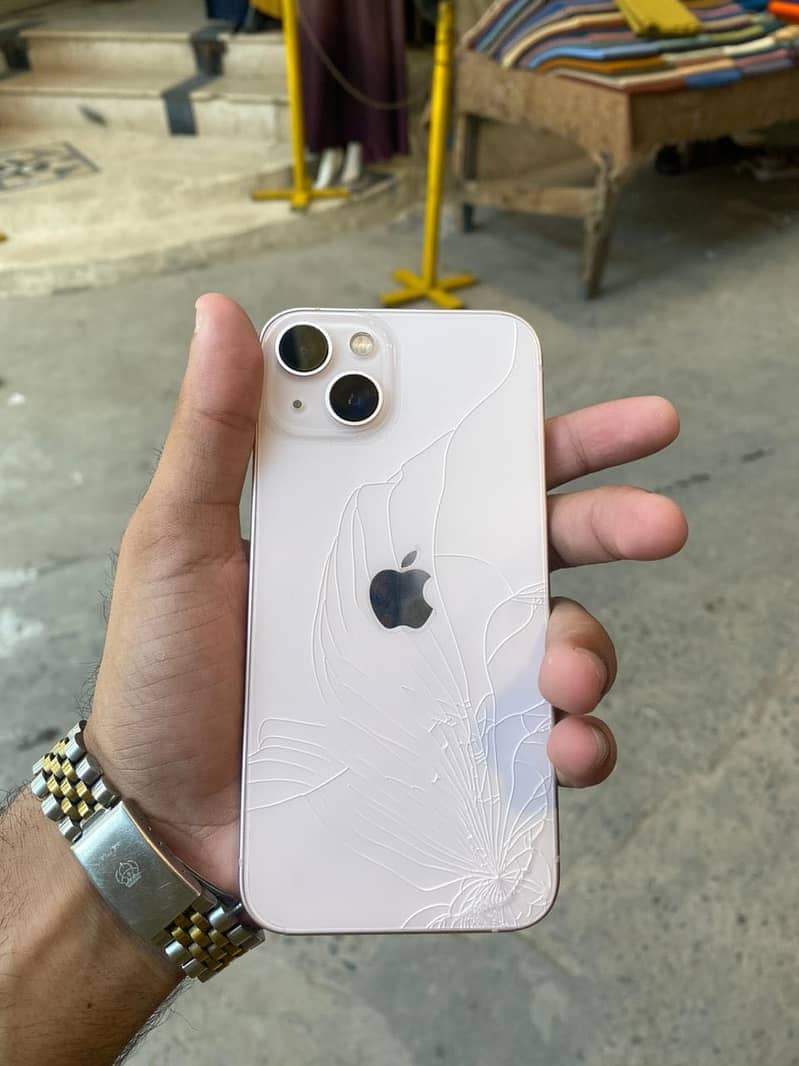 Apple iPhone 13 2