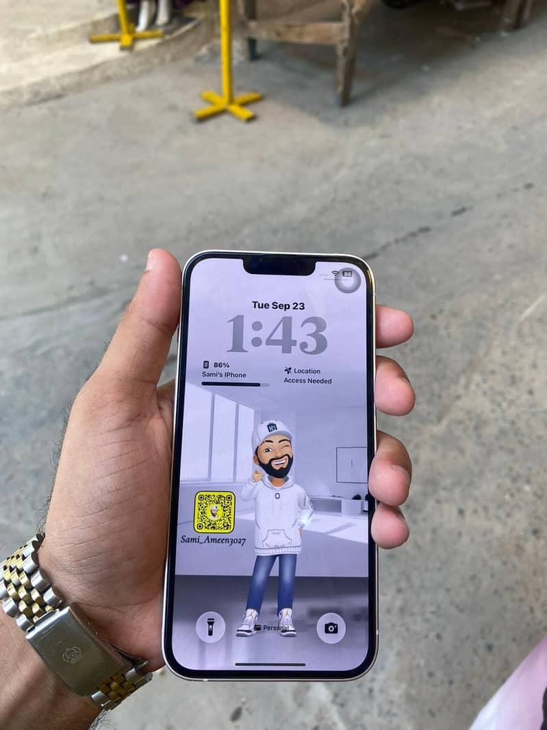 Apple iPhone 13 4