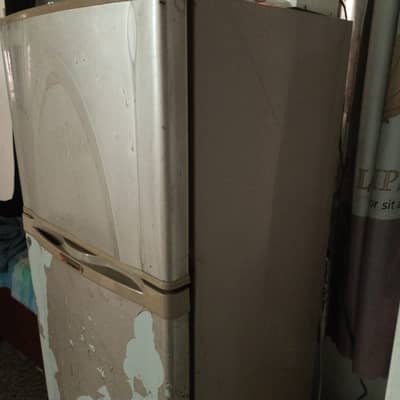 Dawlance used refrigerator