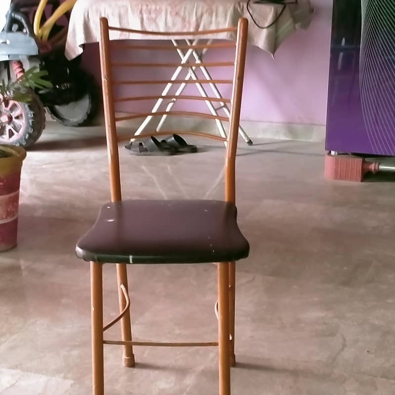 Dining tables sell 3