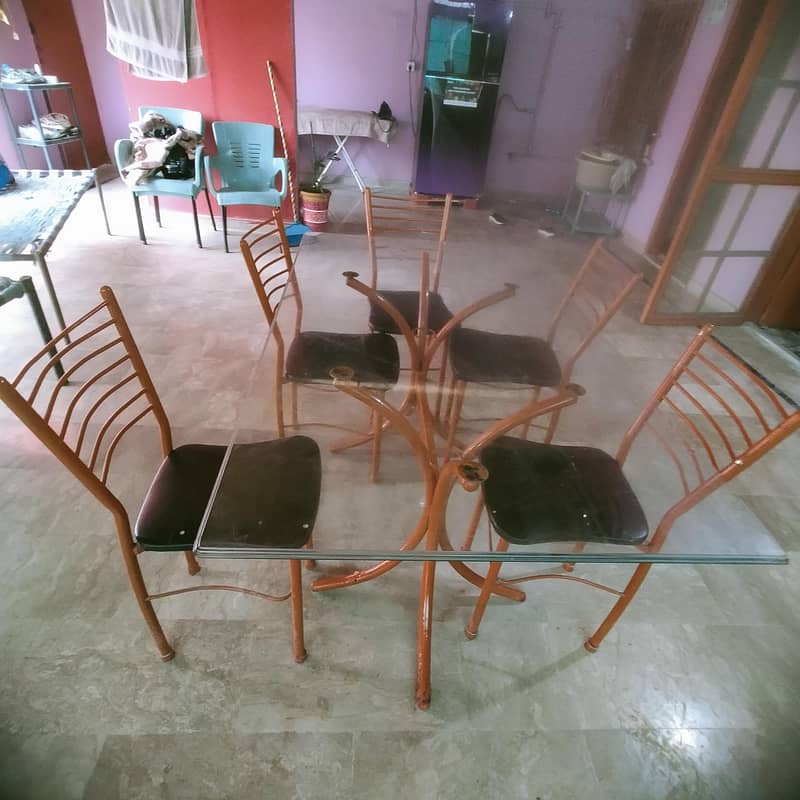 Dining tables sell 4