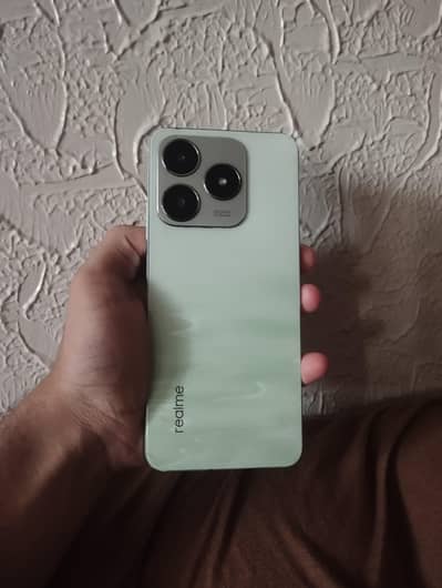 Realme C63