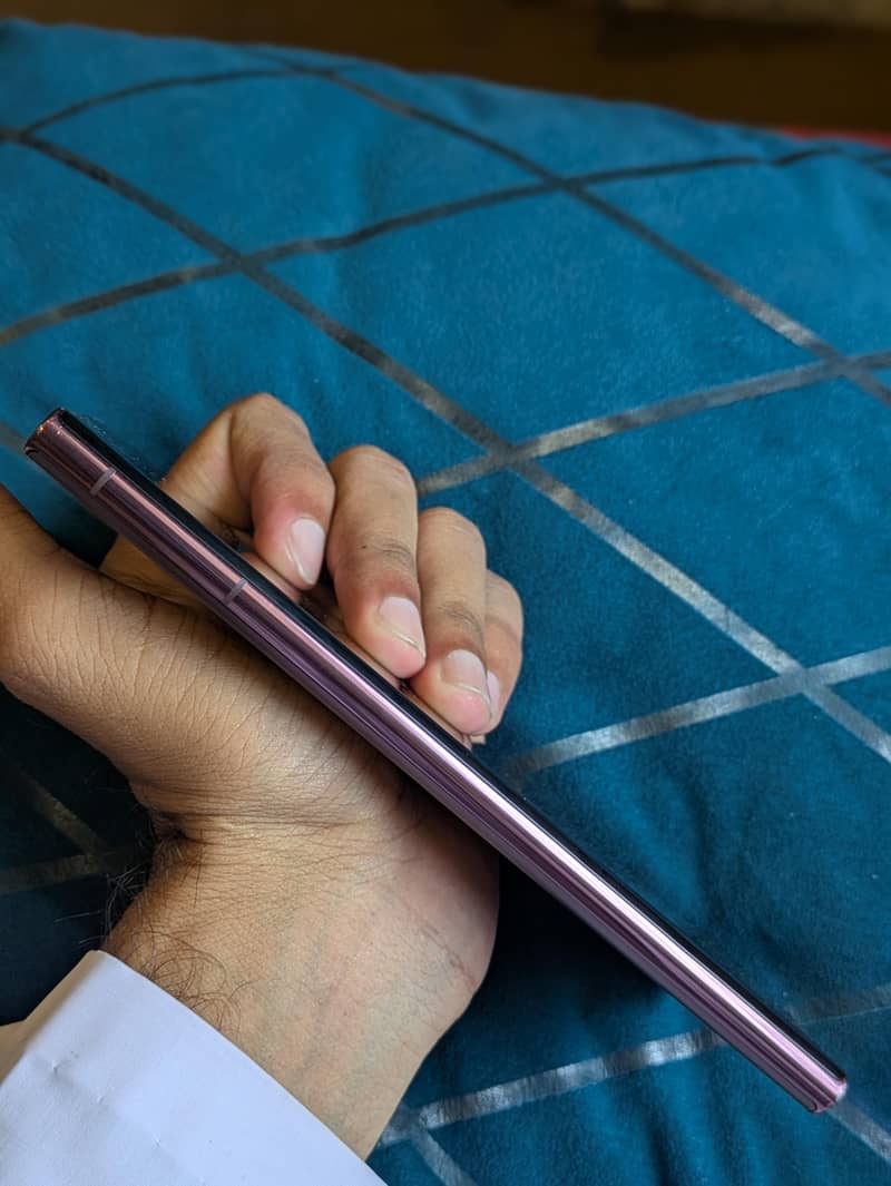 Mobile 3