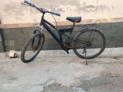 full size cycle for sale in good condition new tyre's are installed wi