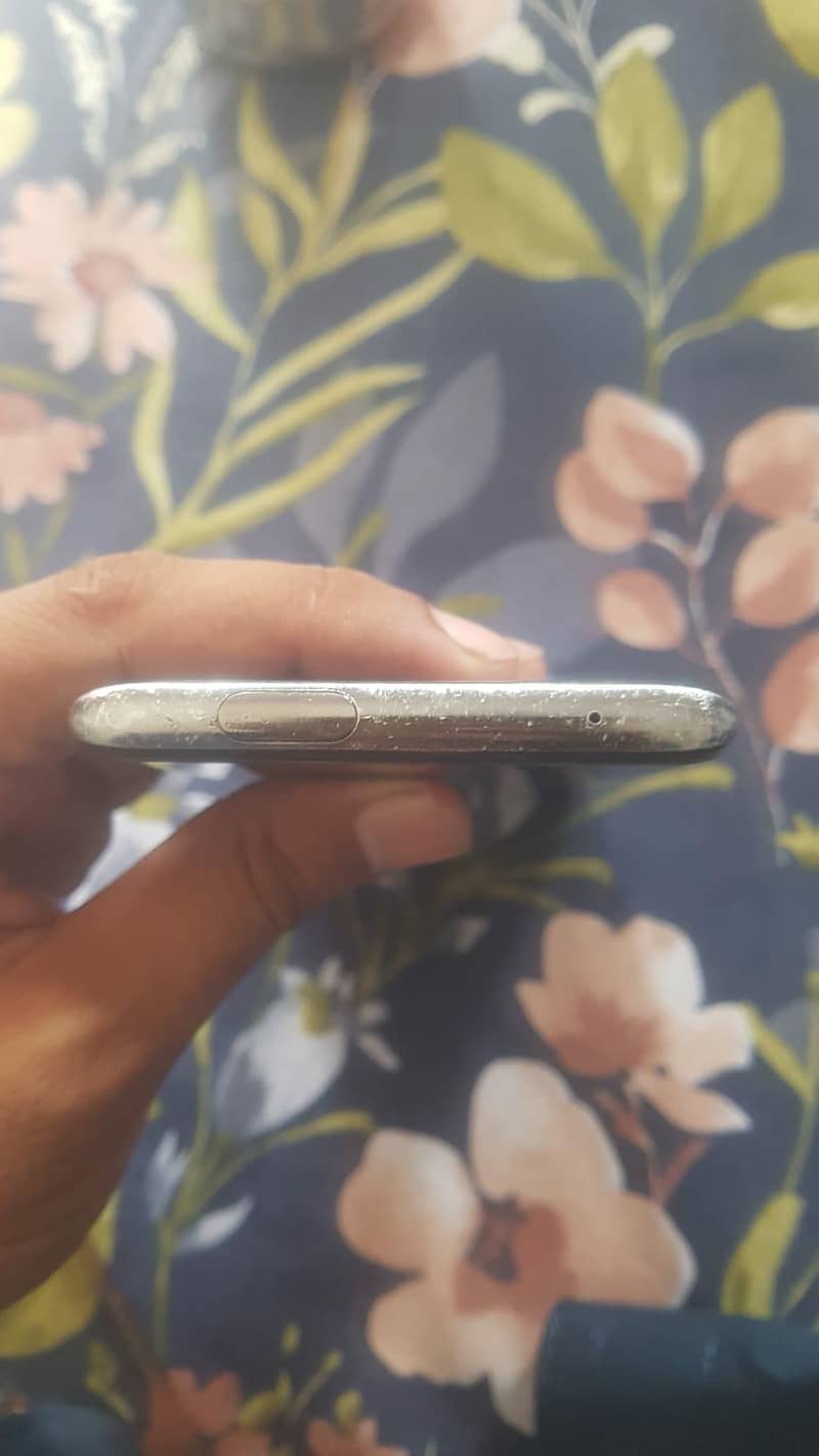 One Plus 7 Pro 5