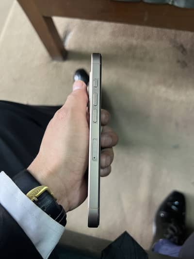 Apple iPhone 16 Pro