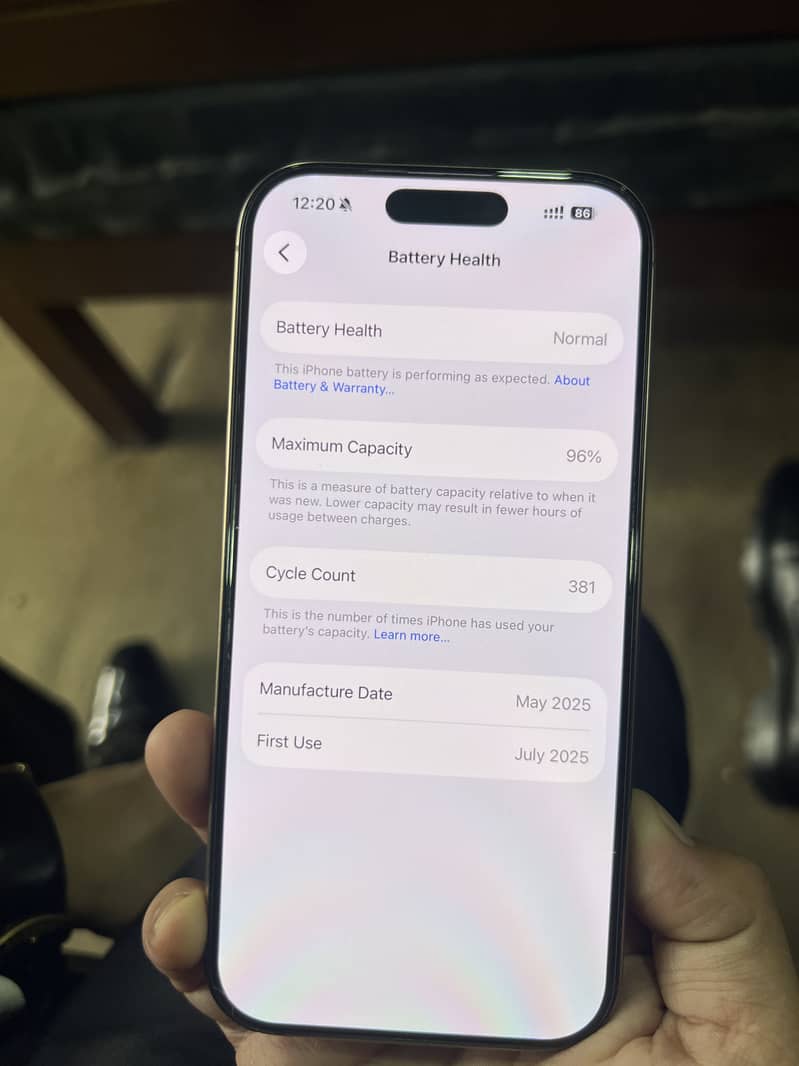Apple iPhone 16 Pro 1