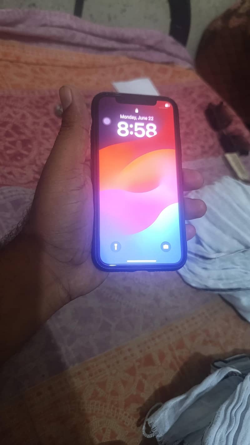 Apple iPhone 11 Pro 1