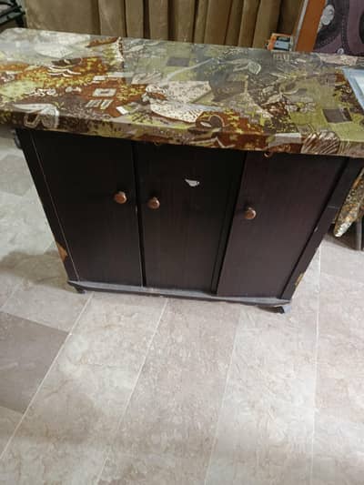 iron table