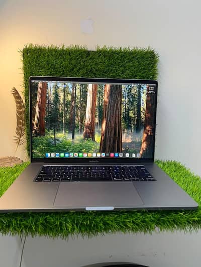 apple MacBook pro 16 inch 2019 / core i9 /512 gb ssd