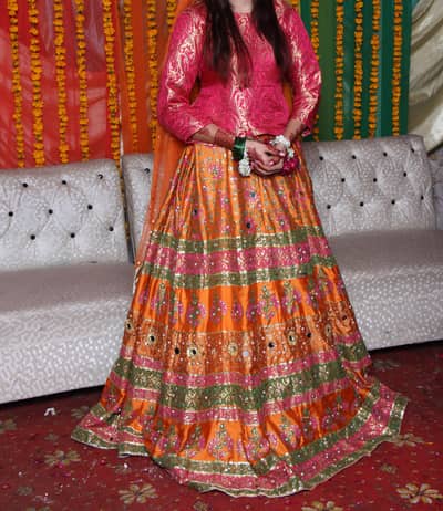 Cancan lehnga with simple shirt nd net dupata