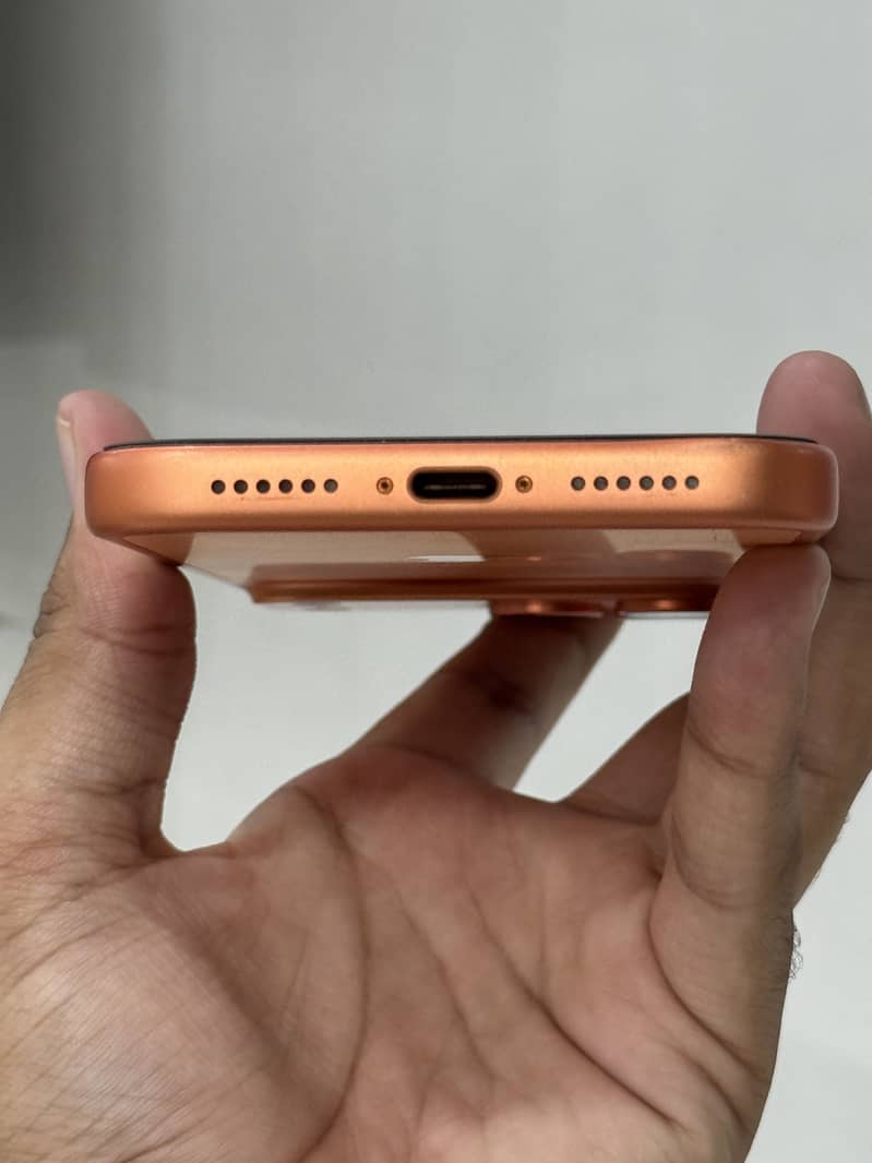 Apple iPhone 17 Pro Max 5