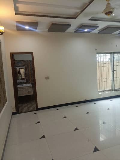 10 Marla Lower Portion Available For Rent In Architect Society