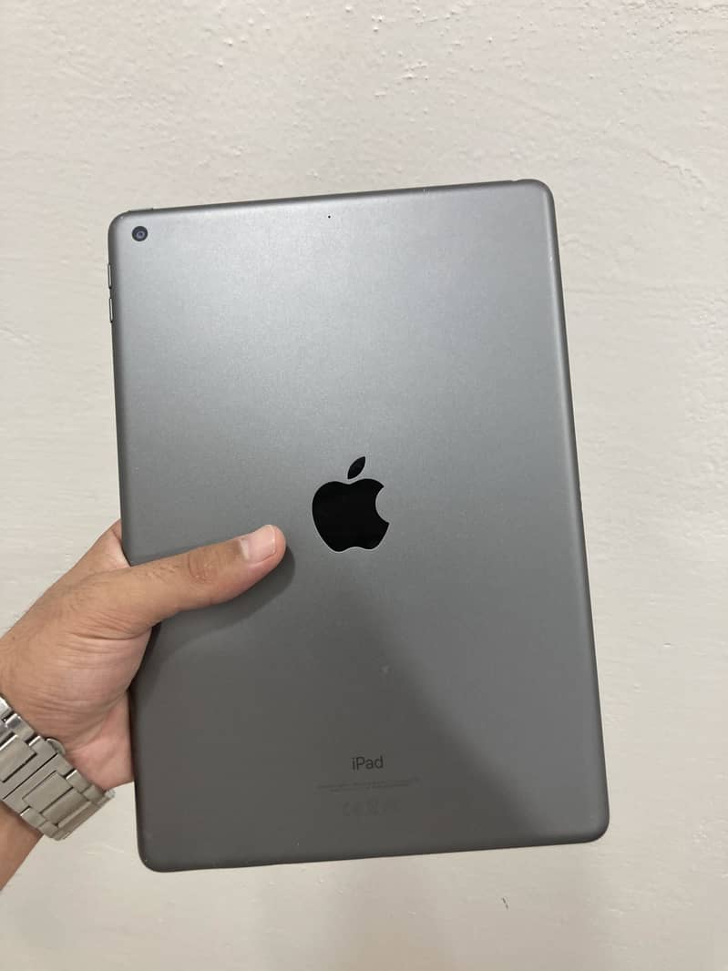 iPad 7th Generation 0