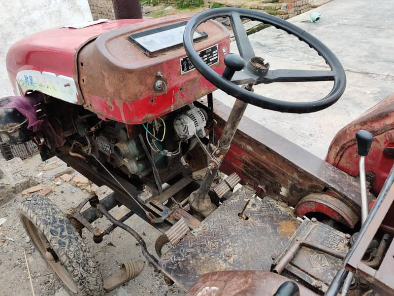 TRACTOR TRALE 4