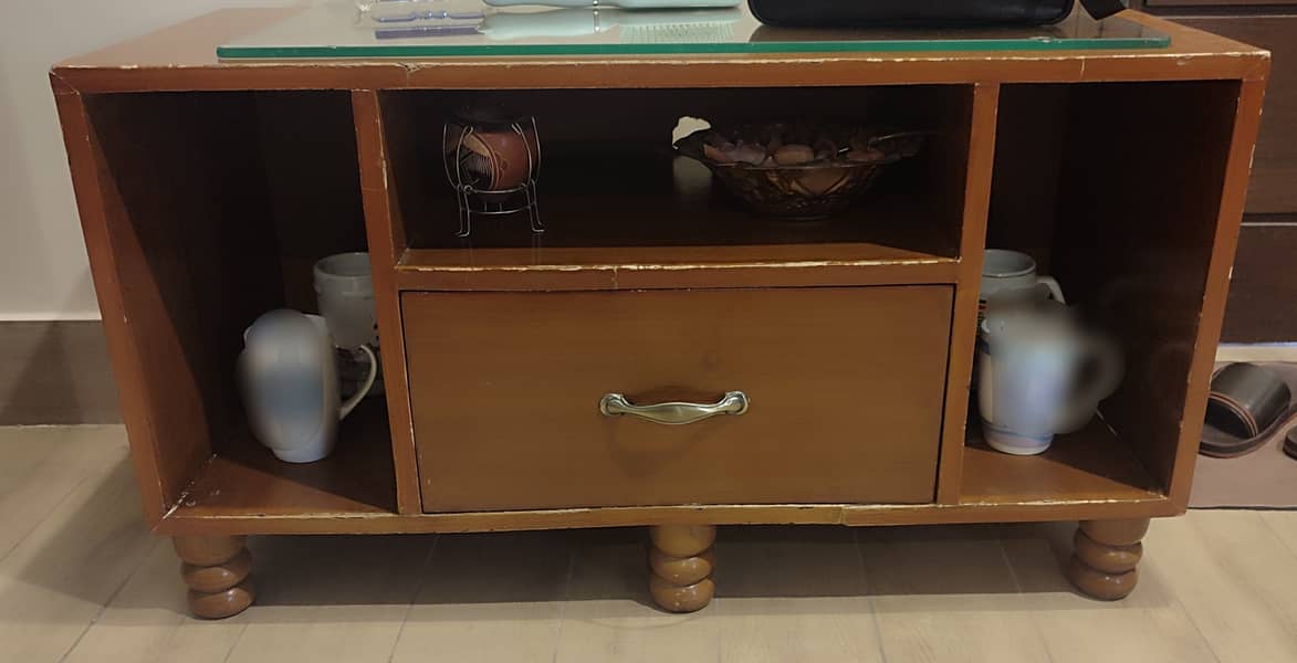 Compact TV console. 2