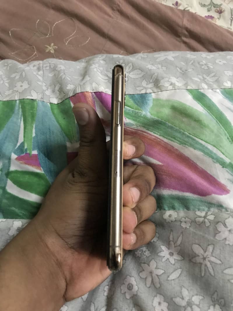 Apple iPhone 11 Pro 0