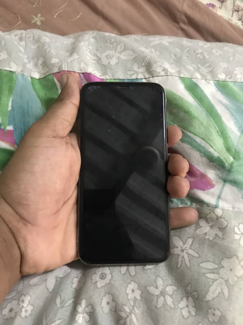 Apple iPhone 11 Pro 1