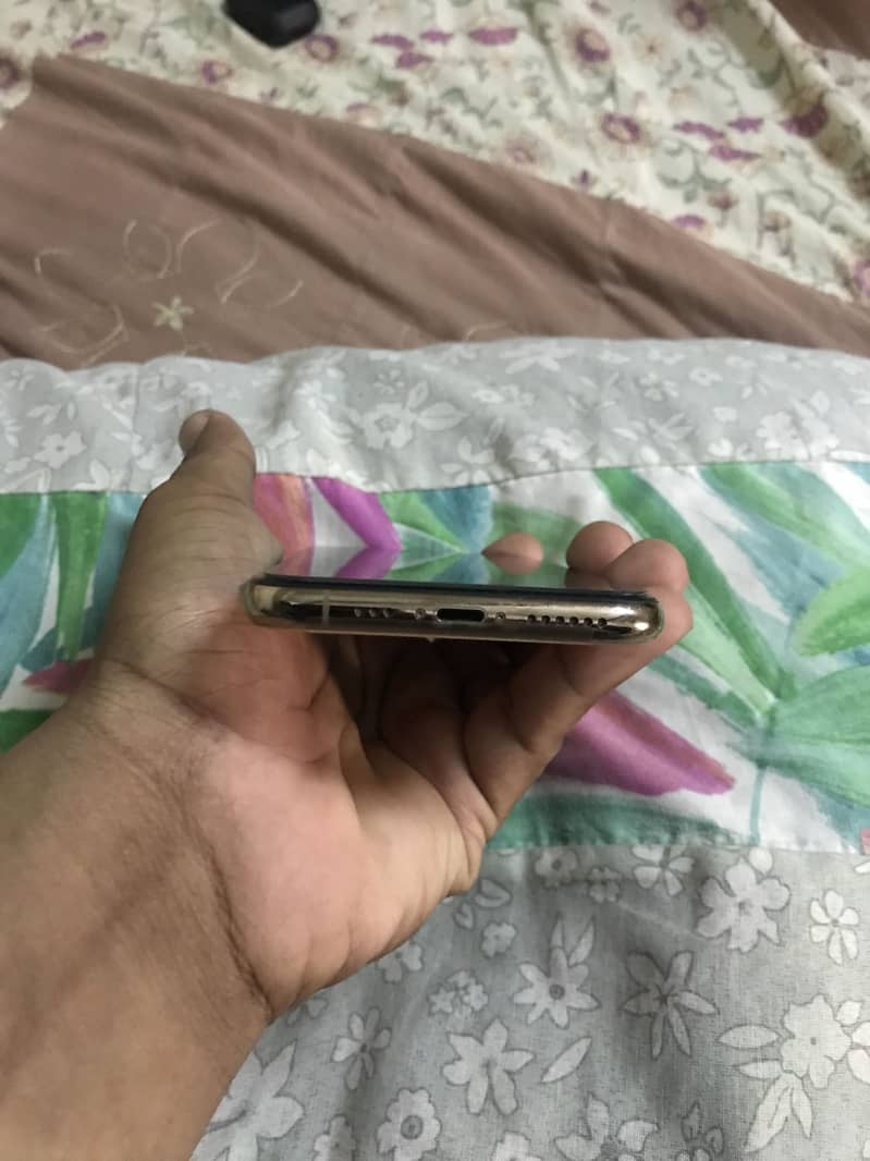Apple iPhone 11 Pro 3
