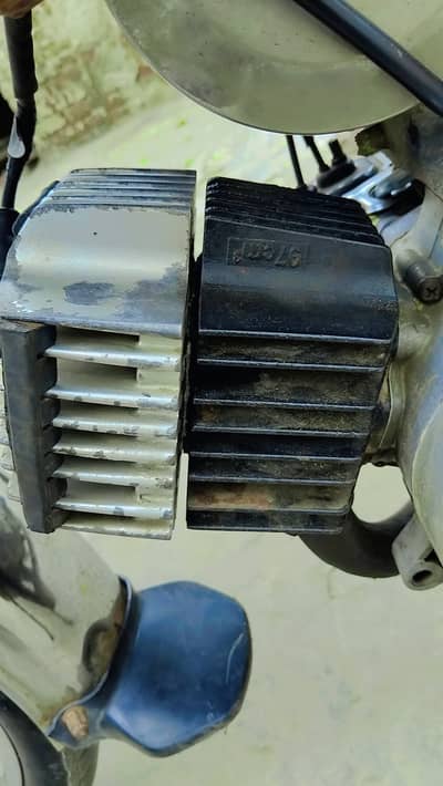 Jo shakhs original aur saaf-suthri Yamaha YBR 100 DXYamaha DX-100 2005