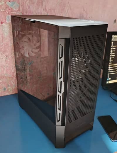 Cougar Airface RGB Mid Tower Casing - Like New with Box