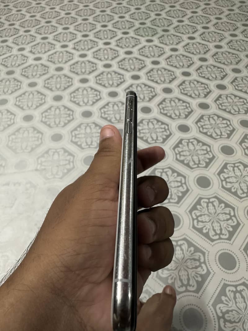 Apple iPhone X 2