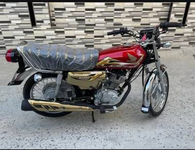 CG 125S SPECIAL GOLD EDITION RED COLOUR BRAND NEW ONLY 10KM USE