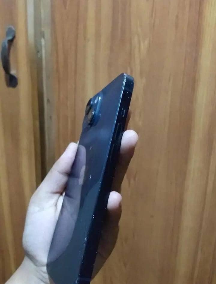Apple iPhone 14 5